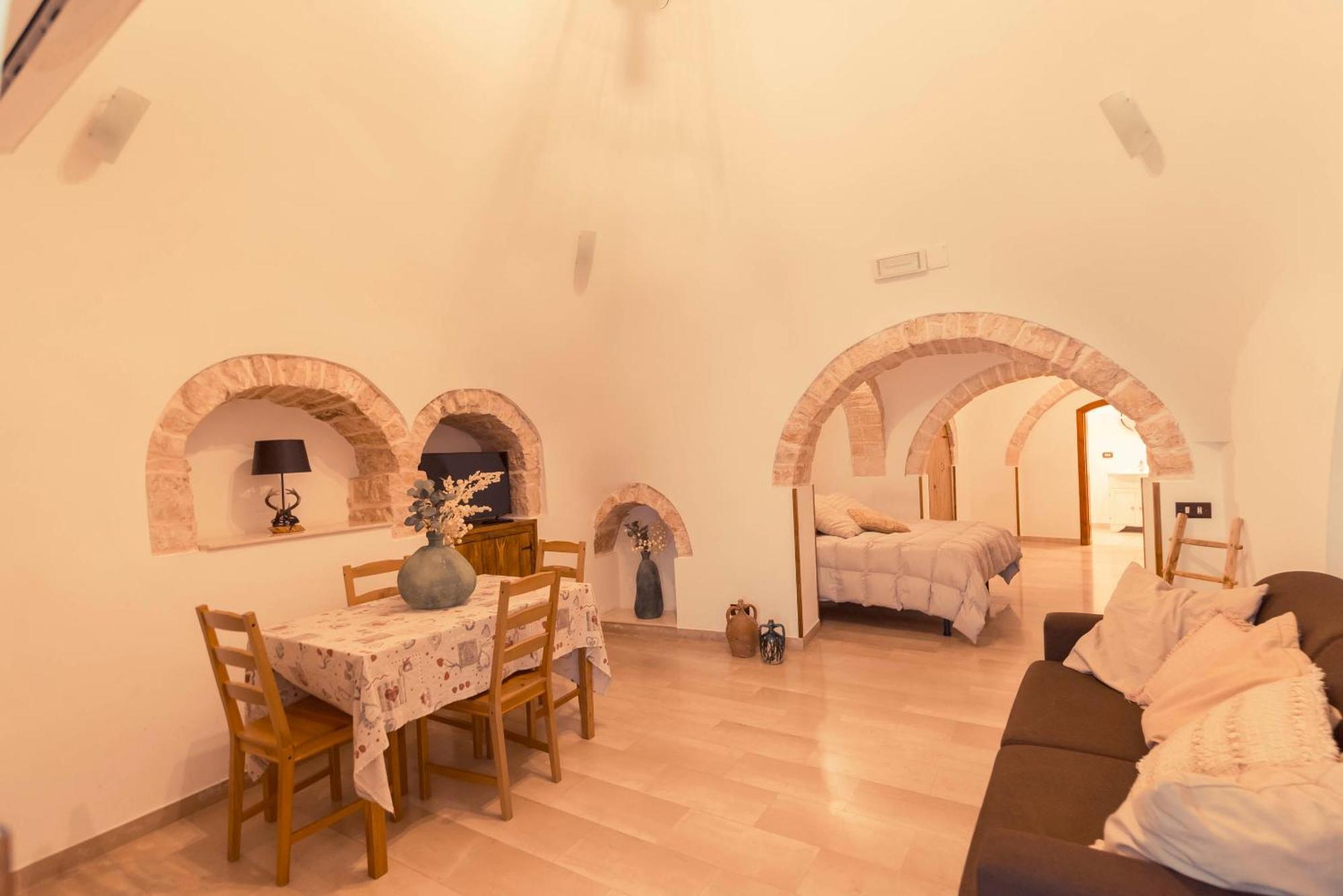 Trulli Antichi Mestieri - Widespread Trulli In The Historic Center Bed & Breakfast Алберобело Екстериор снимка