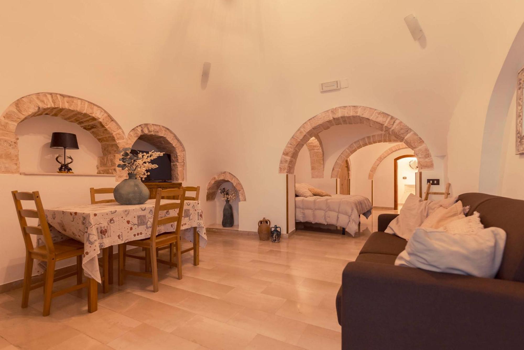 Trulli Antichi Mestieri - Widespread Trulli In The Historic Center Bed & Breakfast Алберобело Екстериор снимка