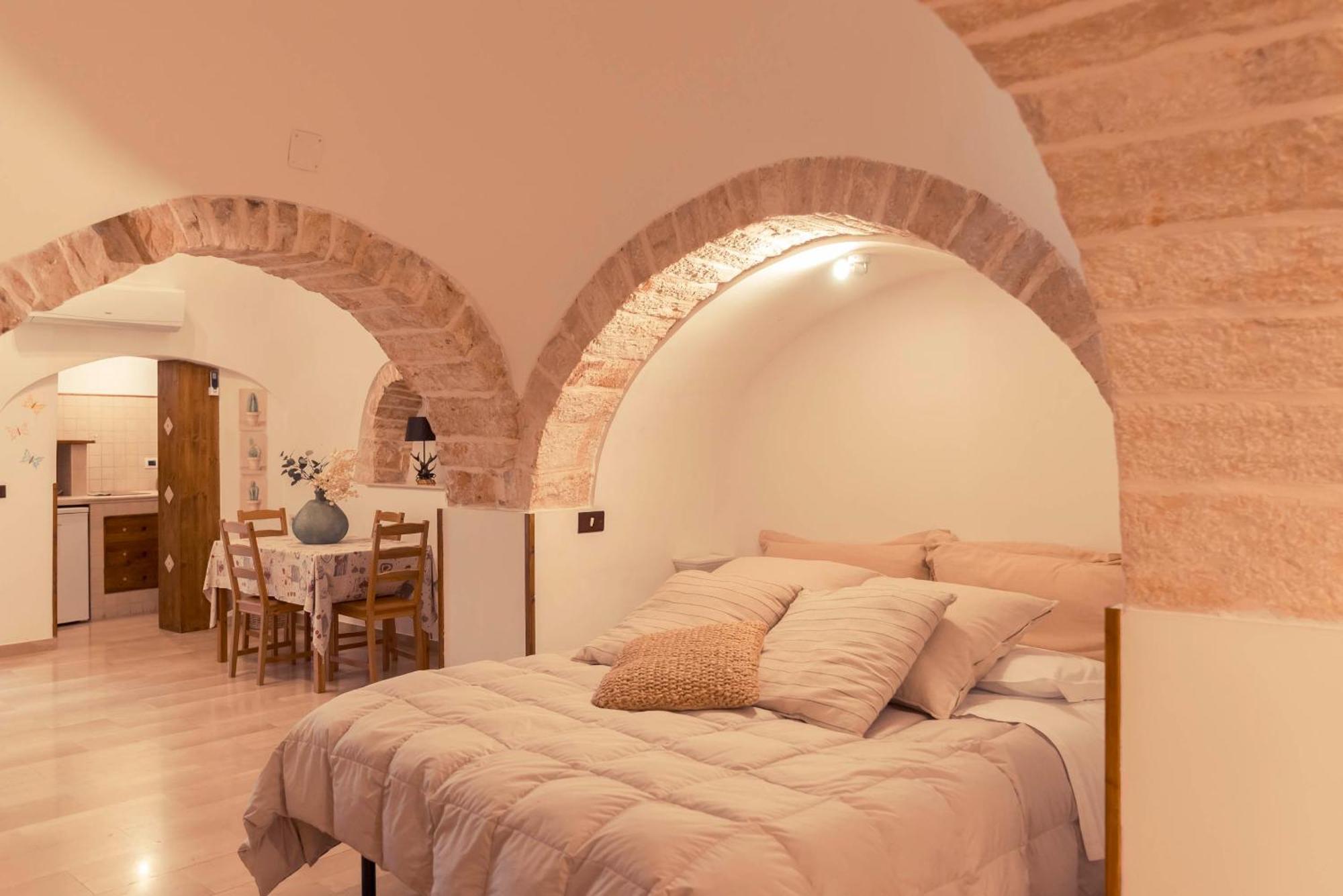 Trulli Antichi Mestieri - Widespread Trulli In The Historic Center Bed & Breakfast Алберобело Екстериор снимка