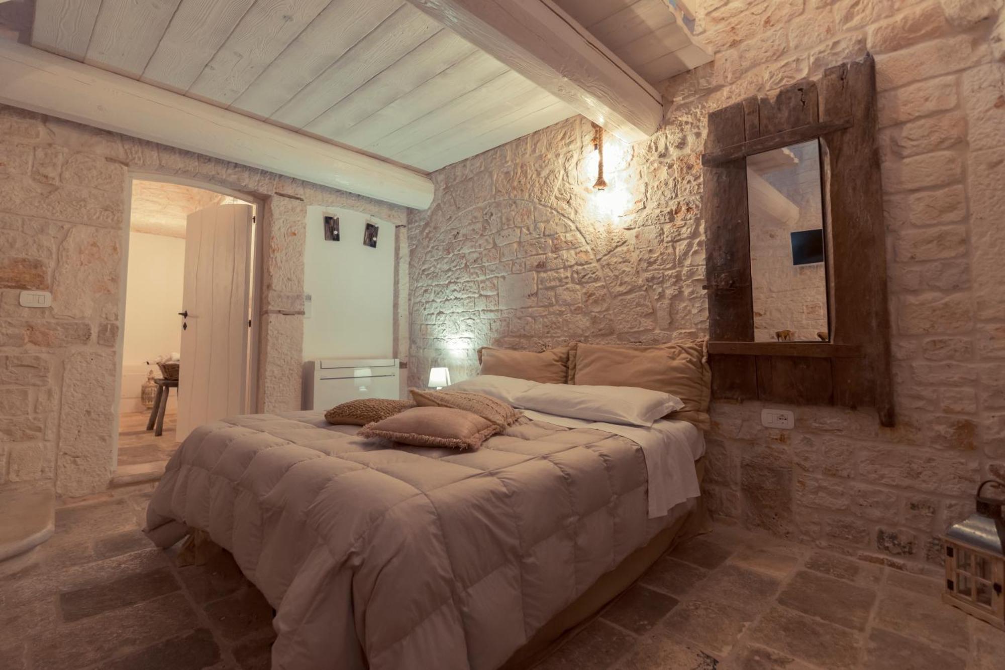 Trulli Antichi Mestieri - Widespread Trulli In The Historic Center Bed & Breakfast Алберобело Екстериор снимка