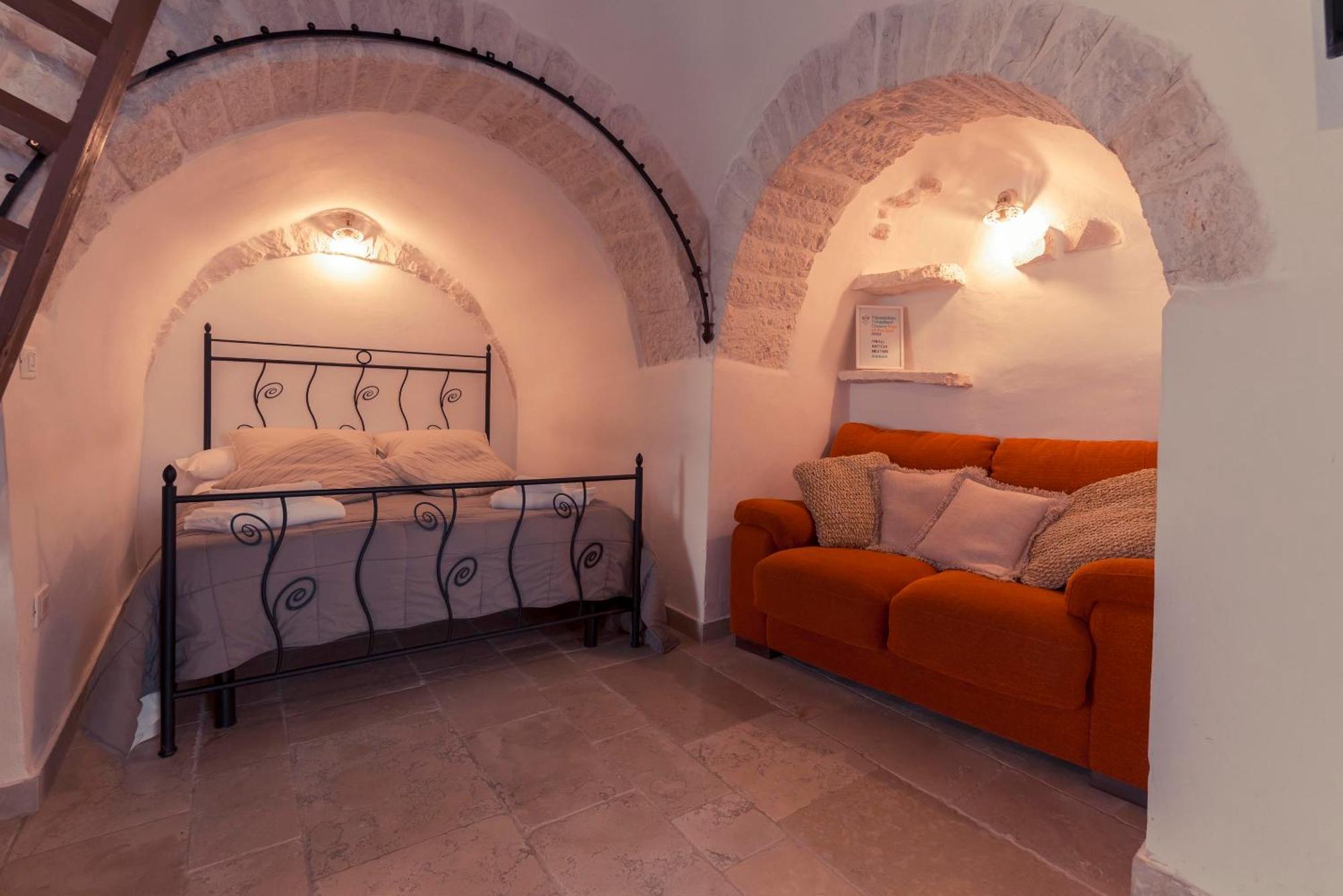 Trulli Antichi Mestieri - Widespread Trulli In The Historic Center Bed & Breakfast Алберобело Екстериор снимка